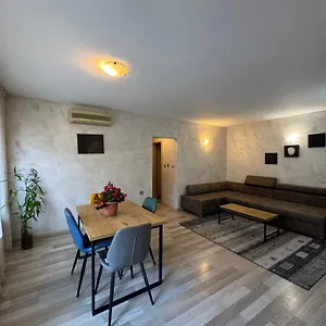 Parchevich 31 Center Apartment